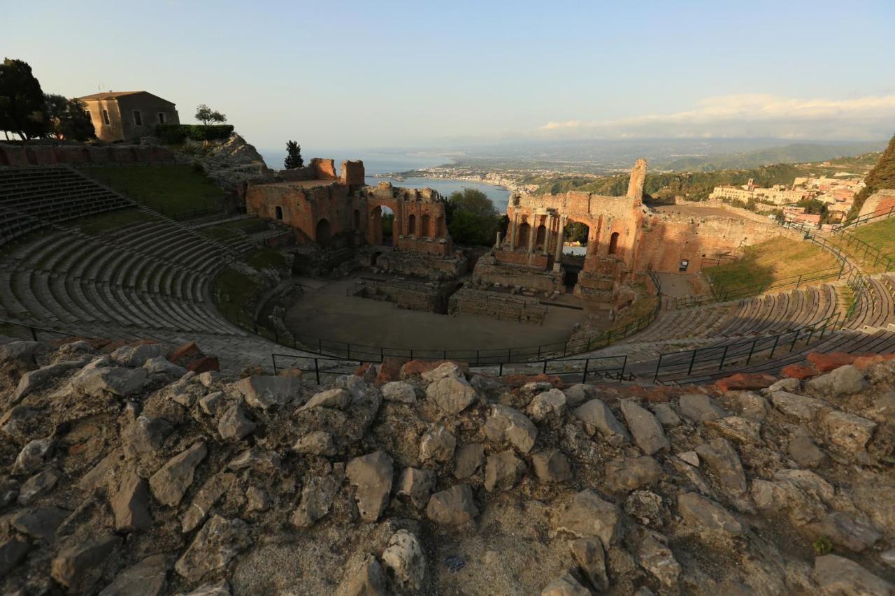 تاورمينا B&B Akropolis المظهر الخارجي الصورة