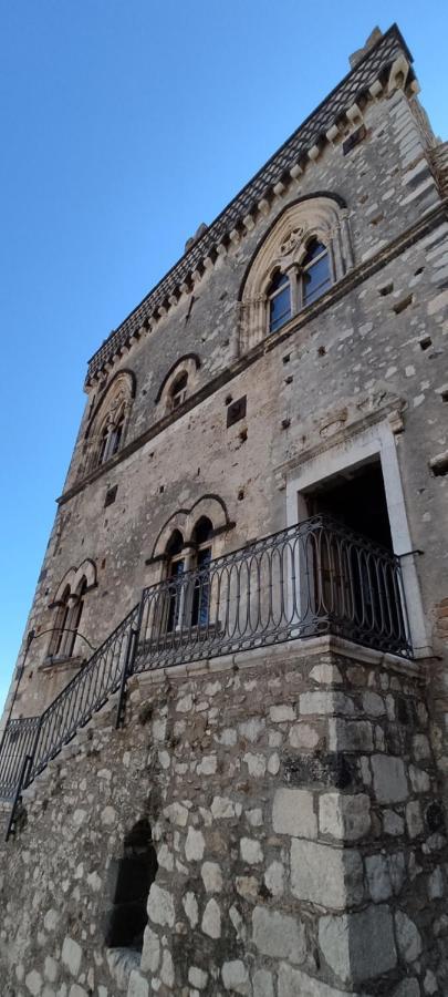تاورمينا B&B Akropolis المظهر الخارجي الصورة