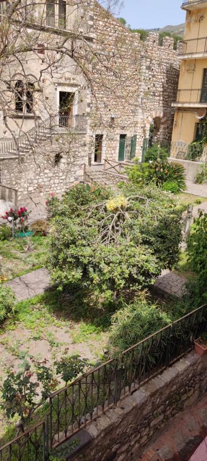 تاورمينا B&B Akropolis المظهر الخارجي الصورة